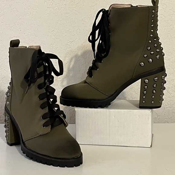 Chinese Laundry Women’s Studded Army Green Combat Boots Grunge Streetwear Size 8 - Picture 2 of 15